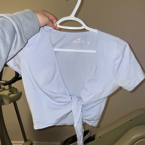 Cross body light blue tee - Picture 1 of 2